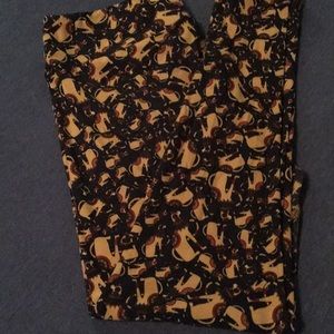 Black with Egyptian Cats LuLaRoe Legging